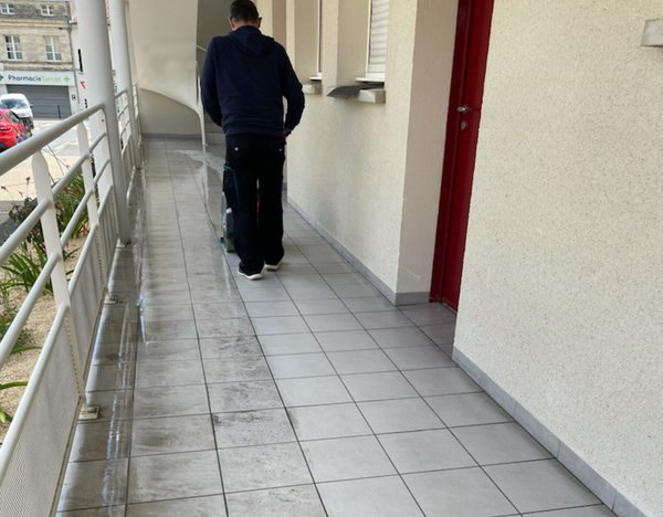 KE DU PROPRE Societe De Nettoyage Ambares Et Lagrave IMG AV AP 1